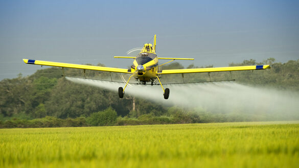 Air tractor spraying