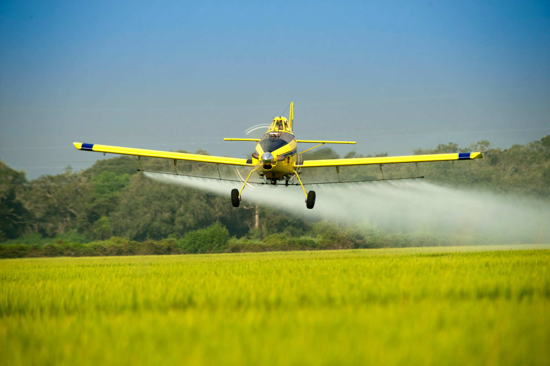 Air Tractor spraying land Air Tractor spraying land